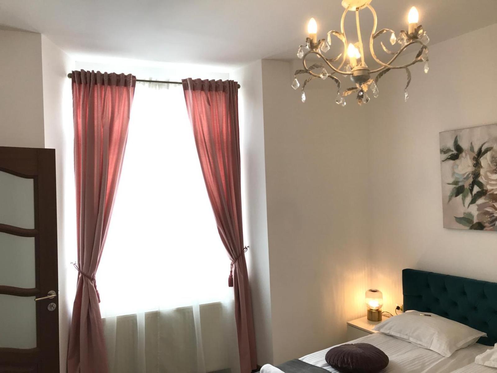 The Bridge Of Lies Apartment Сибиу Екстериор снимка