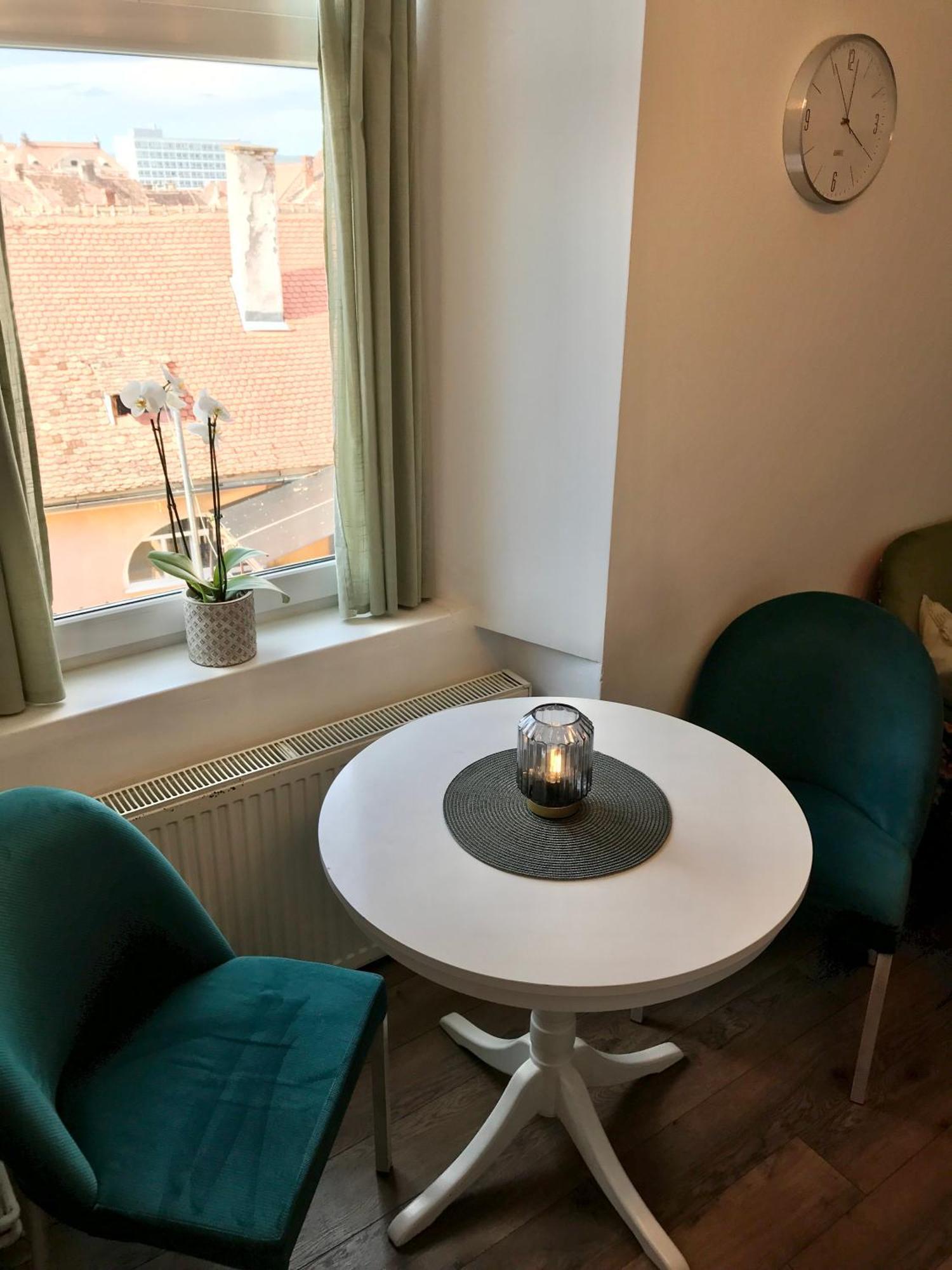 The Bridge Of Lies Apartment Сибиу Екстериор снимка